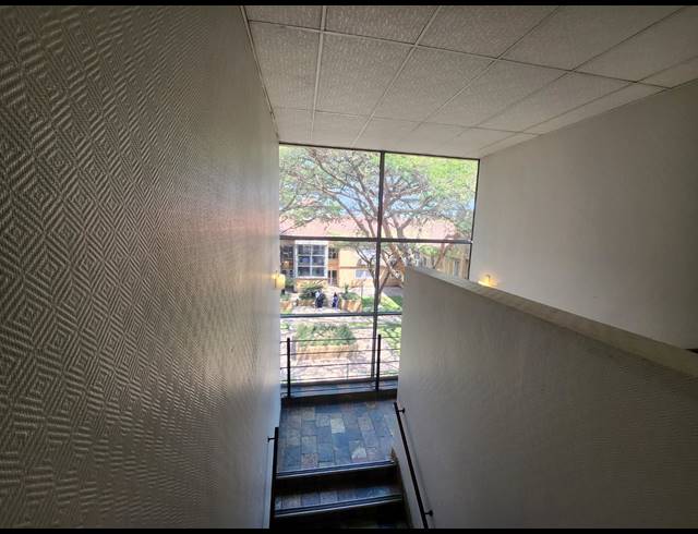 662M² OFFICE TO LET IN HALFWAY GARDENS